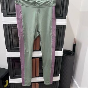 Fabletics x Khloe Kardashian Leggings